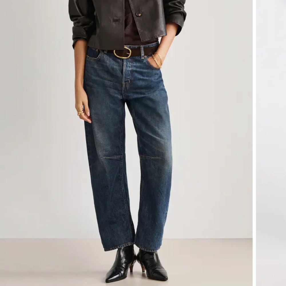 NWT Madewell Darted Barrel Leg Jeans in “Danver” Wash.
